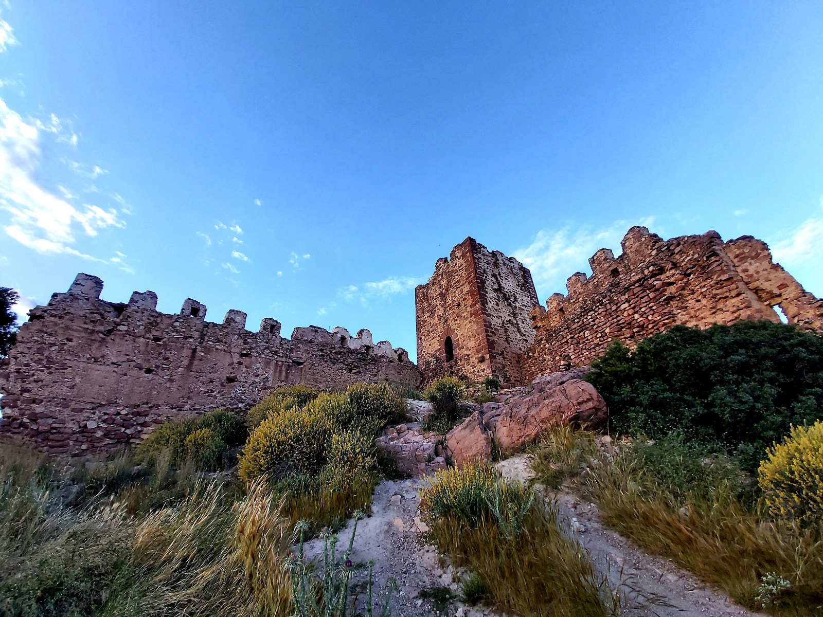 En este momento estás viendo Reportaje ruta senderista al Castillo