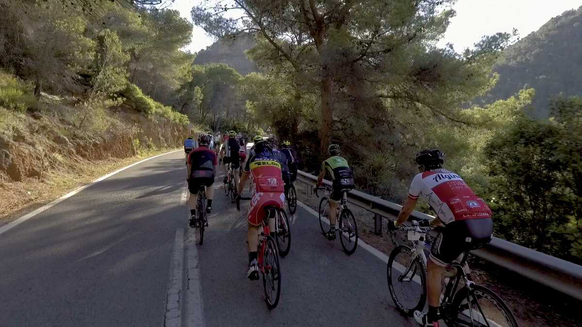 You are currently viewing 300 ciclistes participen en la marxa 4 puertos Serra Tot Natura