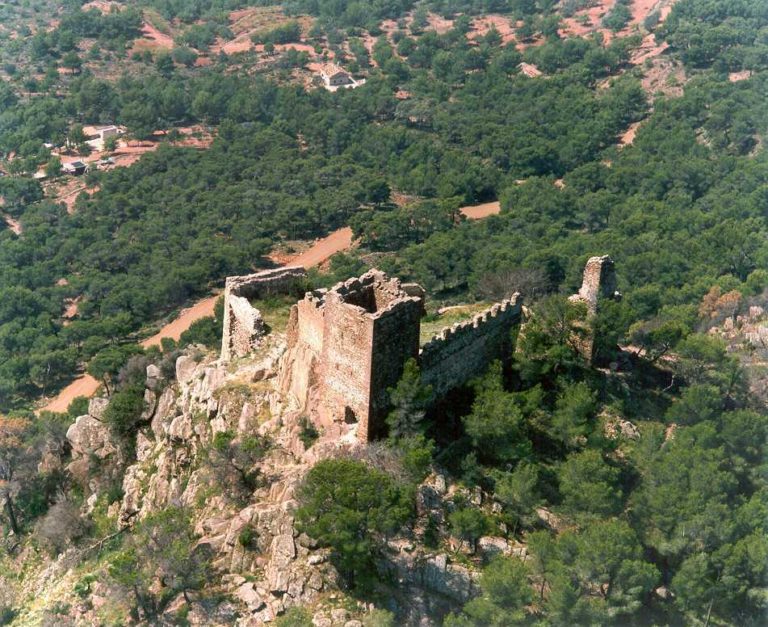 vistes castell de Serra